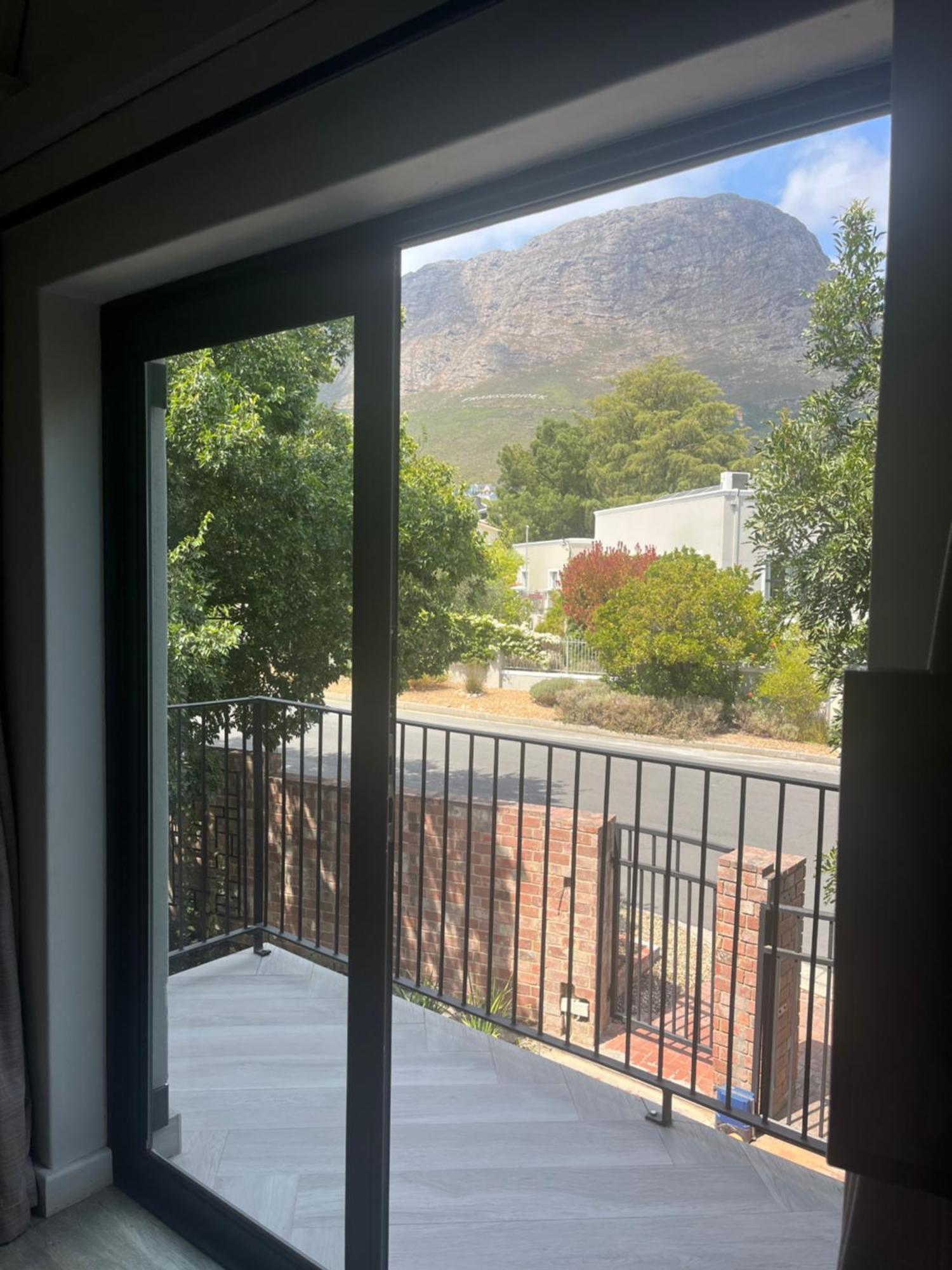 Comfortable Room With Large En Suite Bathroom Franschhoek Exterior photo